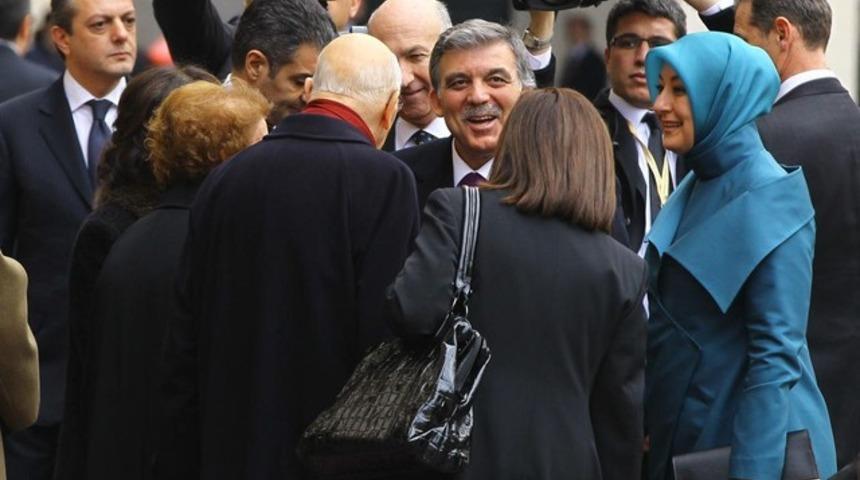 Abdullah G&uuml;l: "T&uuml;rb&uuml;lans gibi bir tartışma i&ccedil;erisindeyiz" 