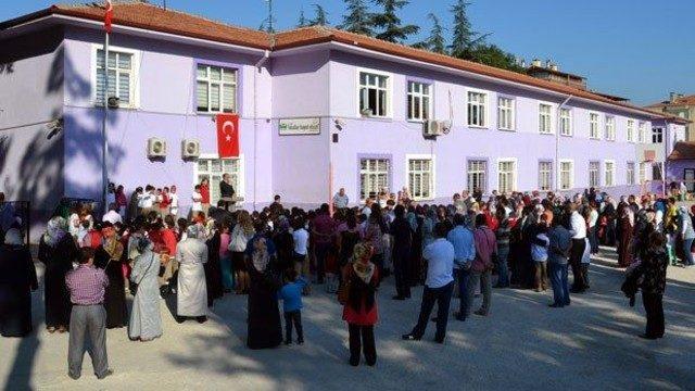 Türban resmen serbest