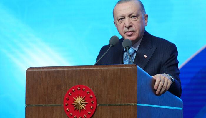 Son Dakika: Sağlıkta yeni düzenleme! Cumhurbaşkanı Erdoğan sağlık çalışanlarıyla ilgili 'maaş' düzenlemesini açıkladı