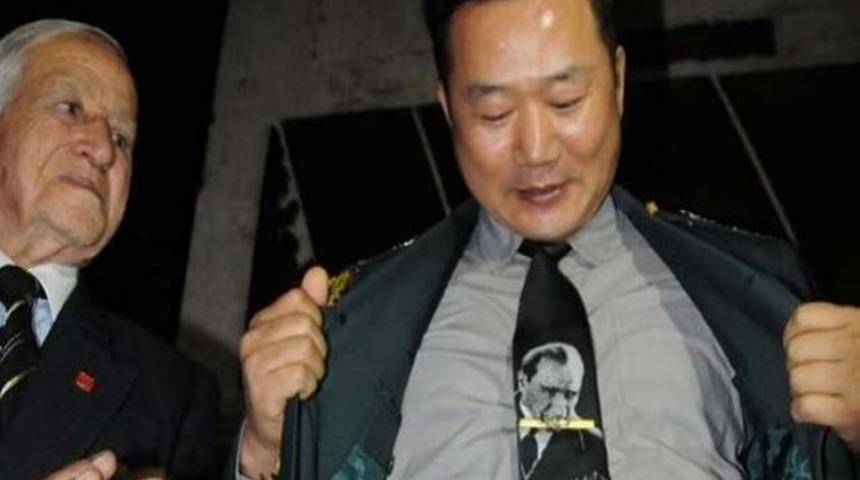 G.Koreli kurmay albaydan duygulandıran hareket