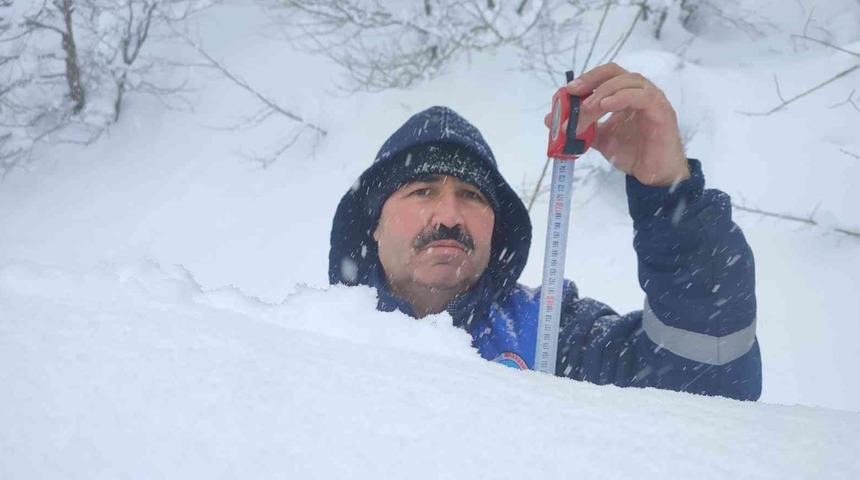 Görenler inanamadı! Kar kalınlığı 1.5 metreyi aştı