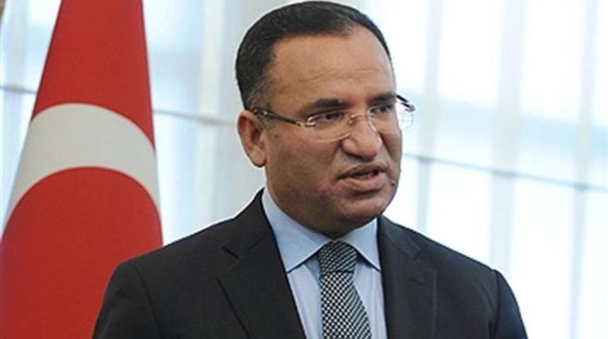Adalet Bakanı Bekir Bozdağ: 'Herkes telefon taşımaya çekinir oldu'