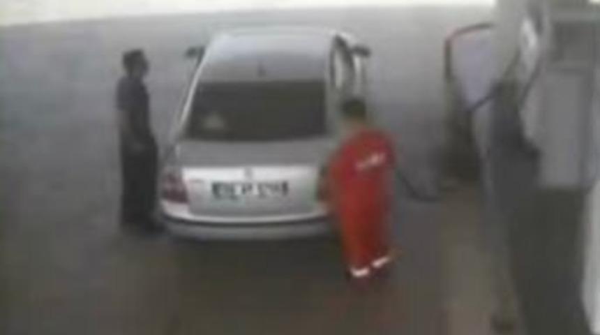 D&ouml;rtyol hainleri kameraya b&ouml;yle yakalandı