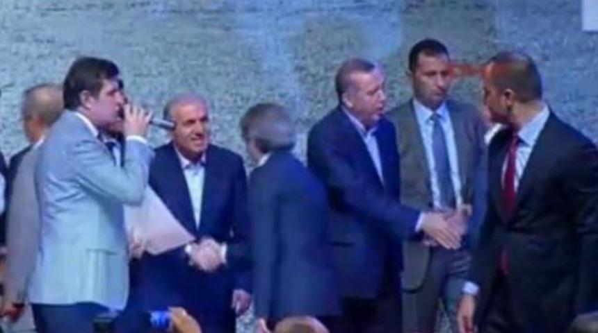 Başbakan ile bayramlaşacaklara ilgin&ccedil; uyarı!