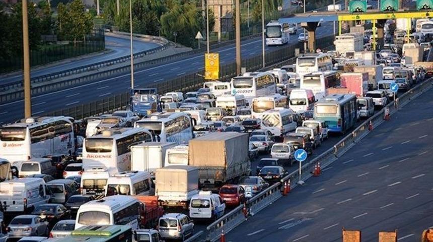 FSM ve Boğaziçi Köprüsü'nde birer şerit trafiğe kapalı