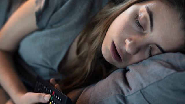 Uyuma şekliniz ölümcül hastalığa yakalanma riskini artırıyor