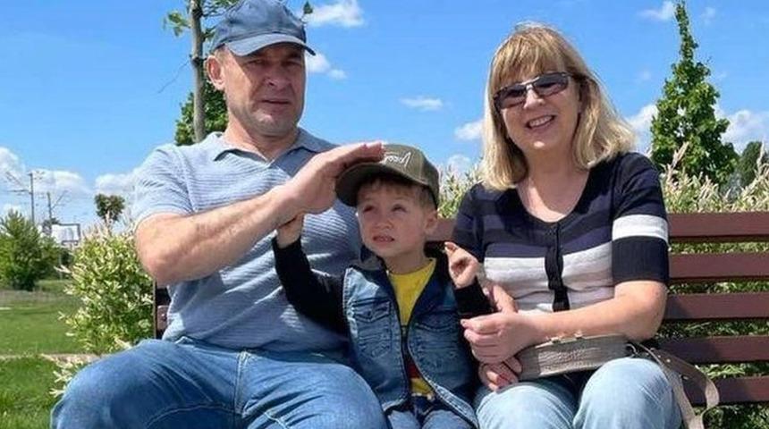 Ukrayna'da bir aileyi yok eden tank mermisi: 'Oğlum kollarımda Putin'e lanet okuyarak öldü'