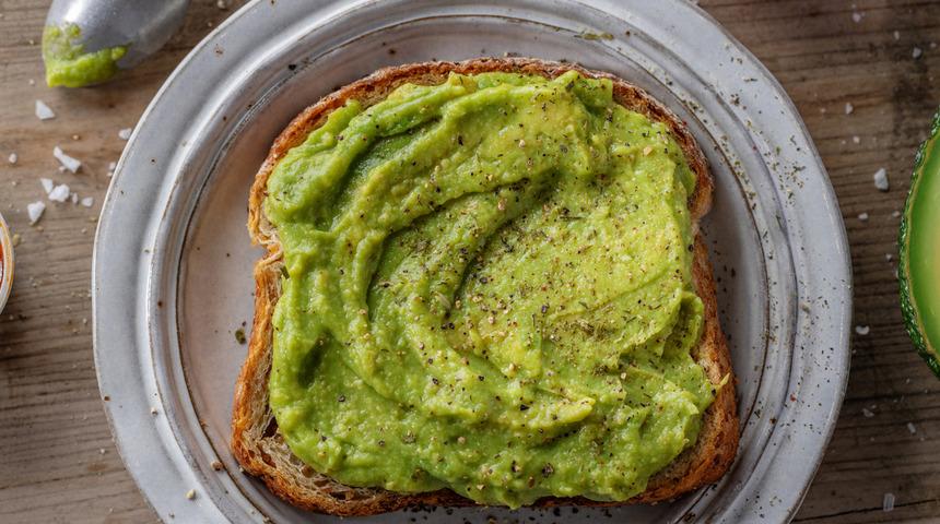 Son yılların popüler yemeği avokadolu tost söylendiği kadar faydalı mı?