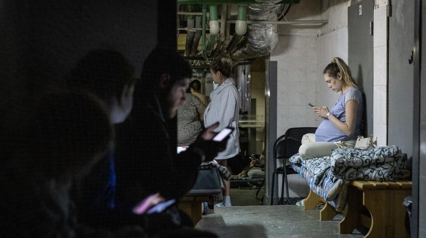 Rusya'nın Ukrayna'yı işgali: Guardian, Kiev'de hava saldırılarına karşı uyarı sistemine d&ouml;n&uuml;şen ulaştırma uygulamasını yazdı