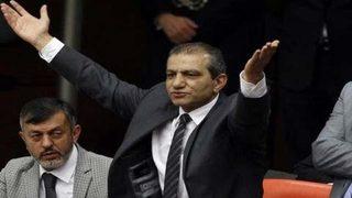 AK Parti milletvekili kaza geçirdi