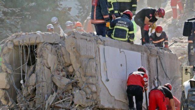 İzmir depremi için ilk cezalar verildi! 12 yıl 6'şar ay hapis
