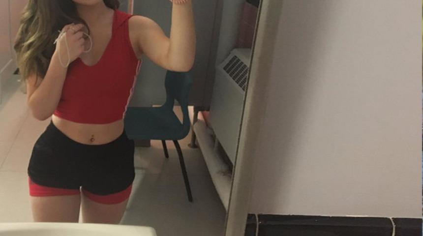 Kızını iş insanı zanneden baba, sosyal medyadan çıplak fotoğraflarını keşfedince hayal kırıklığını anlattı