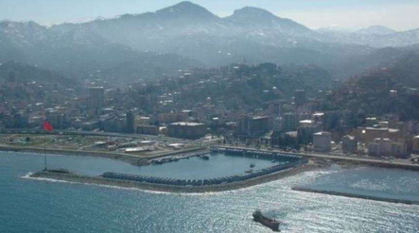 Rize'de olmayan havaalanına isim tartışması