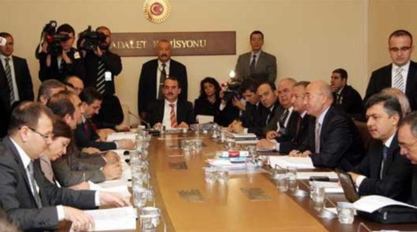 Adalet Komisyonu karıştı