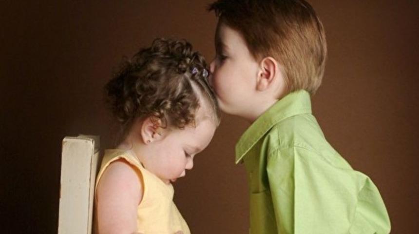 Ebeveynlerin çocuklarıyla konuşurken zorlu sınavı; Cinsellik