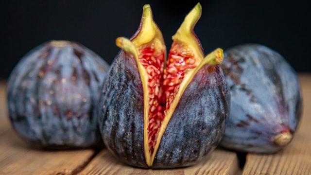 Doğal afrodizyak, gençleştirir, kalbi korur... Şifa dağıtıyor: İncir, incir yaprağı, incir çekirdeği ve incir sütü faydaları