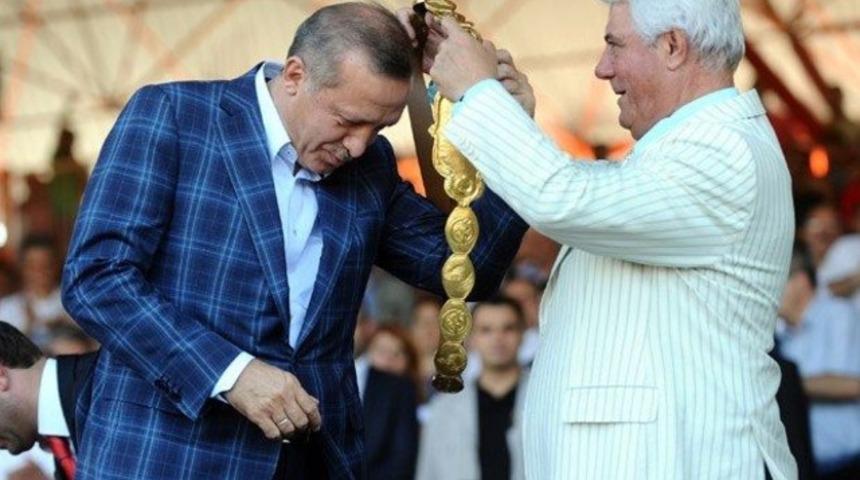 Başbakan'a 'siyasetin başpehlivanı' dediği için aday olamamış