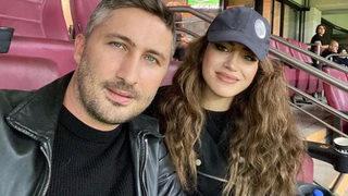 Sabri Sarıoğlu'nun pilot eşi Yağmur Sarıoğlu otobüs şoförü oluyor! Pozu sosyal medyayı salladı