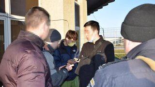 Çinli çift Ukrayna sınırından iki bebeği kaçırırken yakalandı! “Gerçek ebeveynlerini bilmiyoruz”