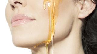 Balı cildinize sürün! Etkilerine inanamayacaksınız…