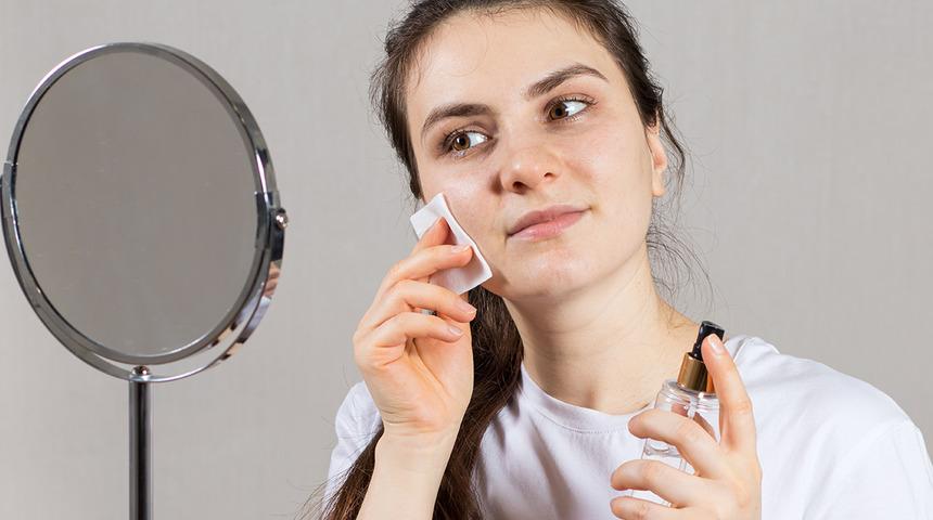 Evde yapacağınız tonikler sayesinde gözenek görünümünü çözebilirsiniz