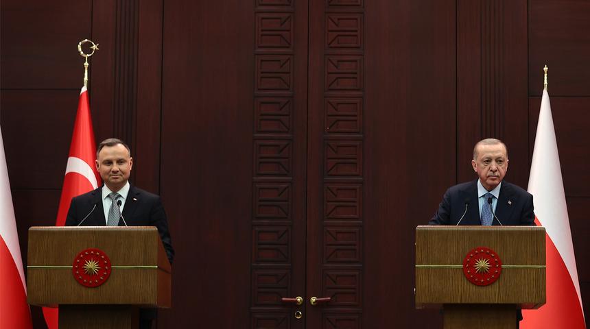 Son Dakika: Cumhurbaşkanı Erdoğan ile Polonya Cumhurbaşkanı Duda görüşmesi! "NATO Zirvesi'ne katılacağım"