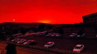 İzmir bu manzaraya uyanmıştı! Uzman isim açıkladı: İşte gökyüzündeki kızıllığın sebebi...