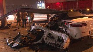 İstanbul'da feci kaza: Araç bariyerlere girdi, sürücü yaşamını yitirdi