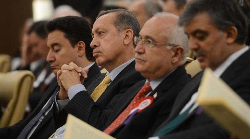 Cemil Çiçek: Kimse oraya tokat yemek için gitmedi