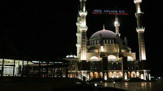 İzmir iftar vakti saat kaçta? İzmir'de iftar ezanı saat kaçta okunacak? 2022 ilk iftar ve sahur ne zaman?