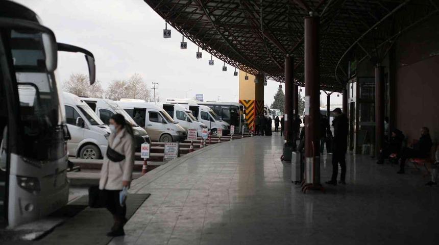 Akaryakıt fiyatları arttı! Otobüs firmaları çözümü zam yapmakta buldu