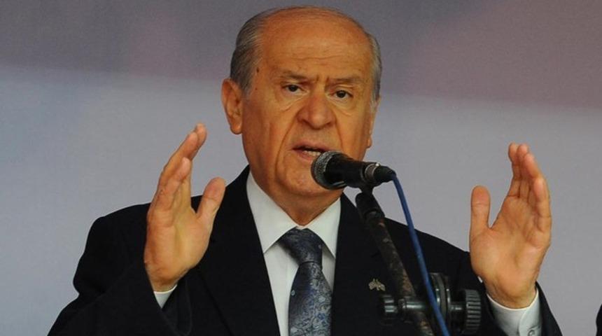 Devlet Bah&ccedil;eli'den Rabia işaretine yeni yorum