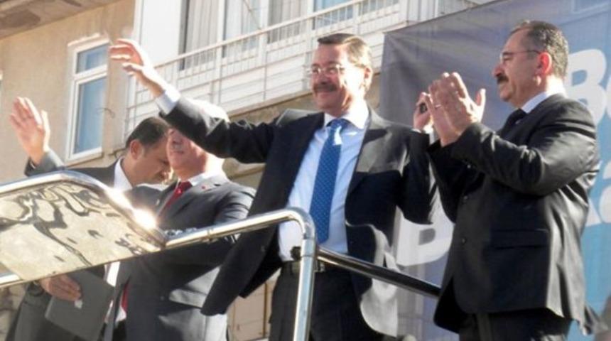 Melih G&ouml;k&ccedil;ek'ten ilgin&ccedil; se&ccedil;im vaadi