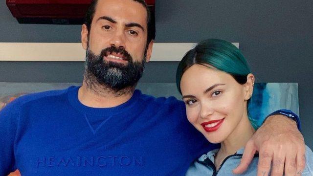 Volkan Demirel'in eşi Zeynep Sever Demirel vücudunu saran taytıyla büyüledi! 'Kim der 2 çocuk annesi'