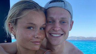 Barcelona'nın yıldızı Frenkie de Jong sevgilisiyle dudak dudağa! Sana aşığım