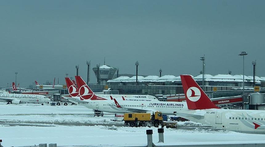 Son Dakika: THY, olumsuz hava nedeniyle 19 Mart'taki 100 seferini iptal etti