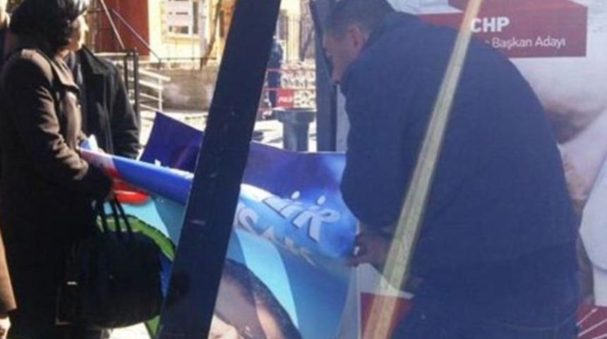 Başbakan için CHP'nin afişleri söküldü