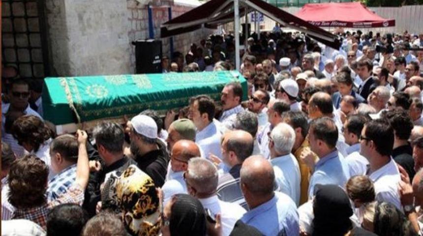 Anneye &ouml;ld&uuml;ren tokada m&uuml;ebbet