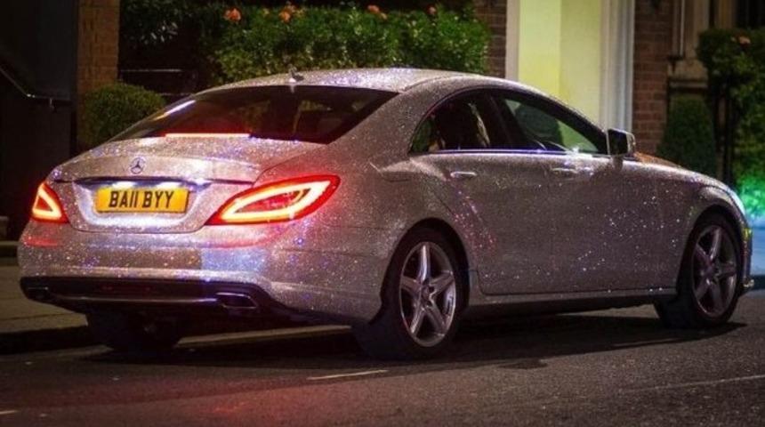 Rus gen&ccedil; kız, otomobilini swarovski taşıyla kaplattı