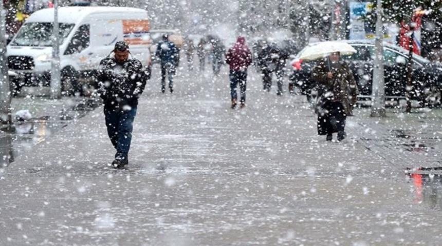 Kara Kış İstanbul'a Geri Döndü! Kar yağışı ne kadar sürecek? Ne zaman havalar ısınacak? Hafta sonu hava nasıl olacak? Okullar ne zaman açılacak?