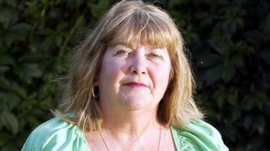 Kadın olduğuna kimse inanmıyor