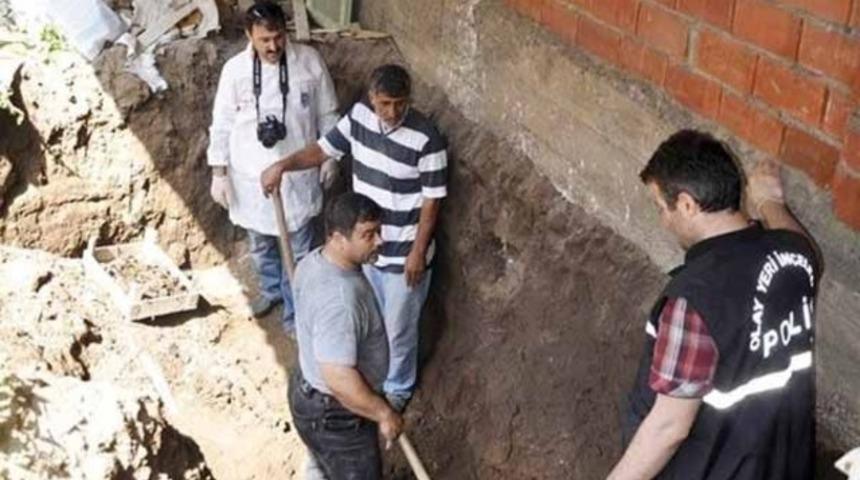 Kayıp eş i&ccedil;in evde kazı &ccedil;alışması