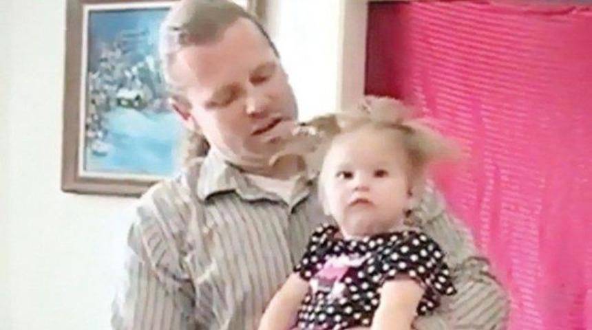 Anne karnında yıldırım &ccedil;arpan bebeğin sa&ccedil;ları b&ouml;yle kaldı