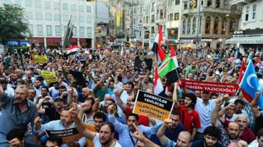 Taksim'de Mısır protestosu!