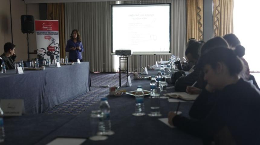 Saat&Saat akademi a&ccedil;ıldı!