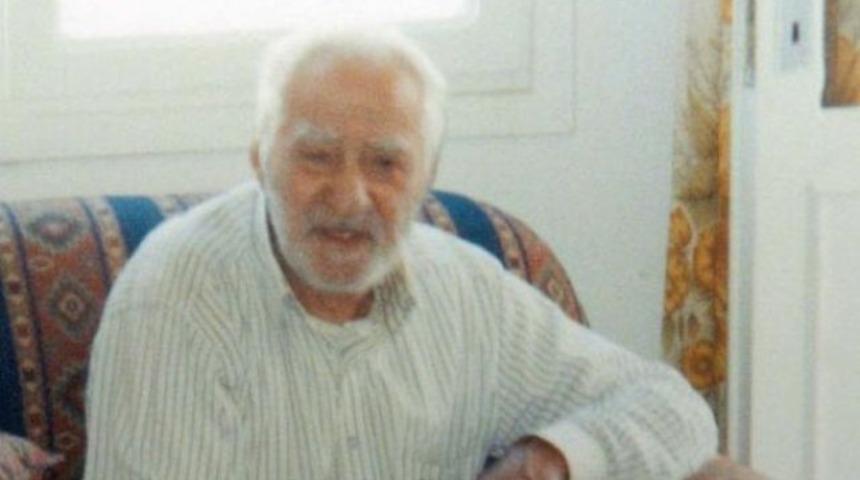 Maaşı i&ccedil;in kayınpederiyle evlendi