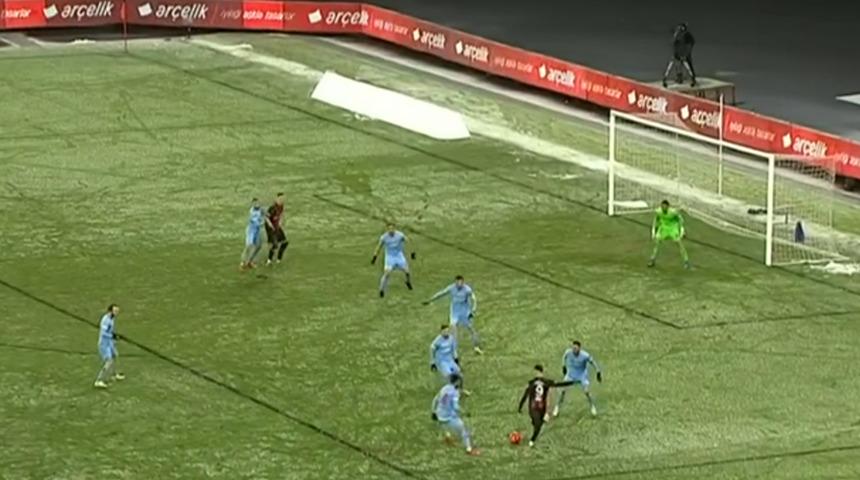 Son dakika: Ne yaptın Emre Mor... Attığı gol sosyal medyada rekor kırıyor!