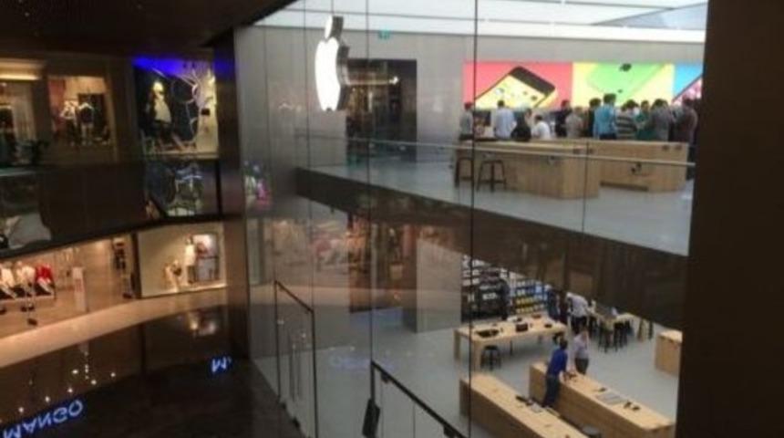 T&uuml;rkiye&rsquo;deki ilk Apple Store&rsquo;dan g&ouml;r&uuml;nt&uuml;ler