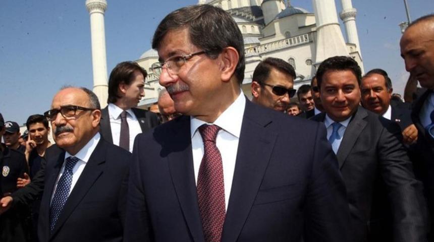Ahmet Davutoğlu hükümetin hedefini Twitter'da açıkladı