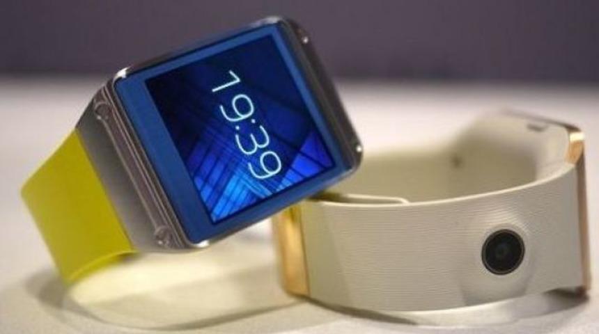 Galaxy Gear i&ccedil;in g&uuml;ncelleme yayınlandı